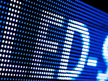 LED显示屏量子点技术与影院突围​